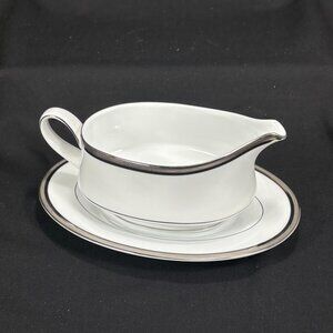 beautiful gravy boat set . Noritake Legendary Renwick Platinum 4320. Rare find